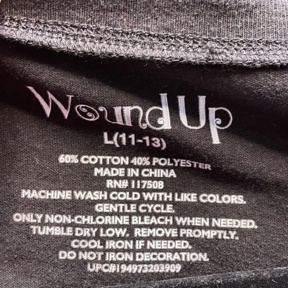 Staying In Is the New Going Out Short Sleeved T-shirt‎ Size Large (L) - Picture 5 of 5